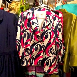 A ver nice jacket pink and black